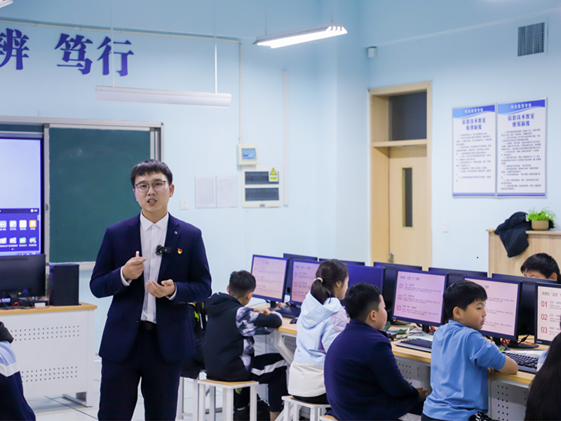 信息工程学院“火种计划”科普团队赴郑州四十七中郑东思贤小学组织开展教育教学活动